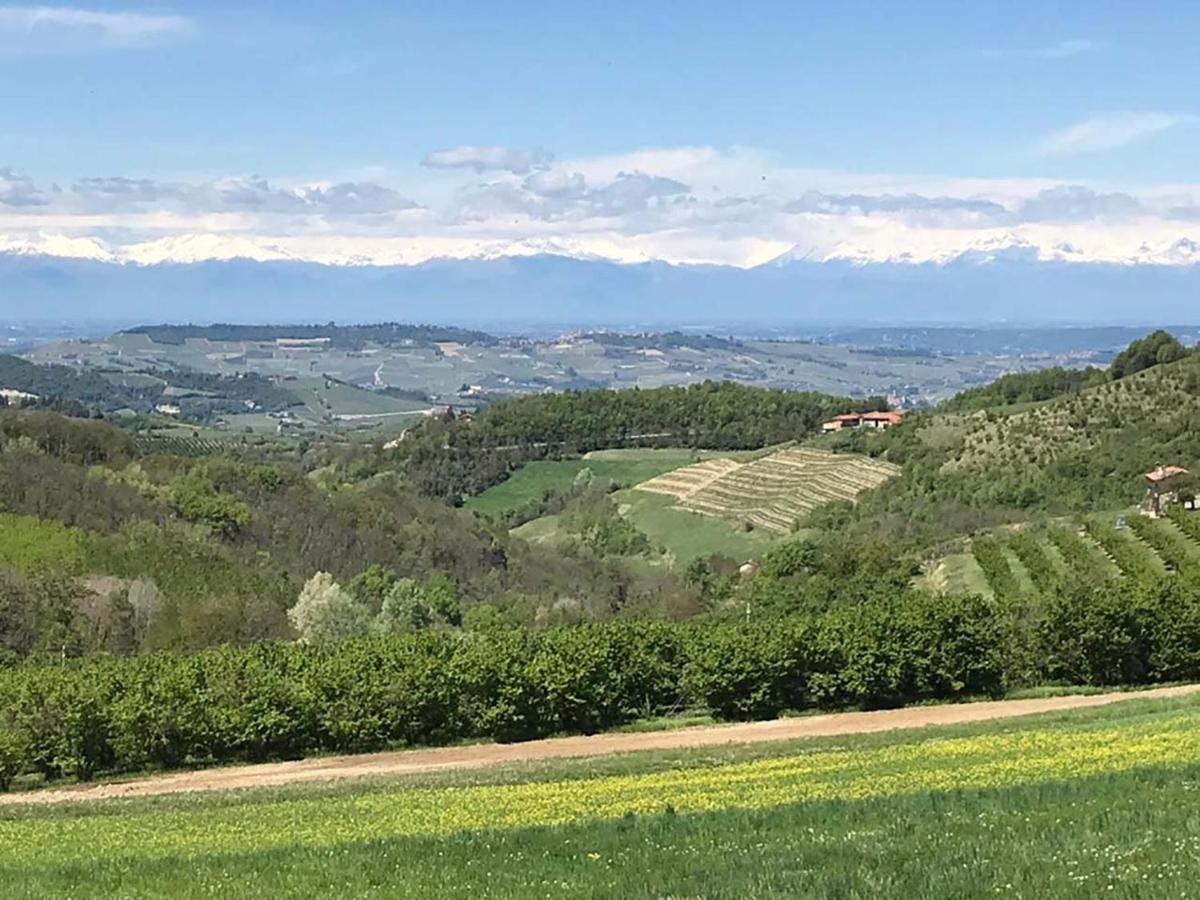 Bed and Breakfast La Luce Delle Colline Serravalle delle Langhe Exterior foto